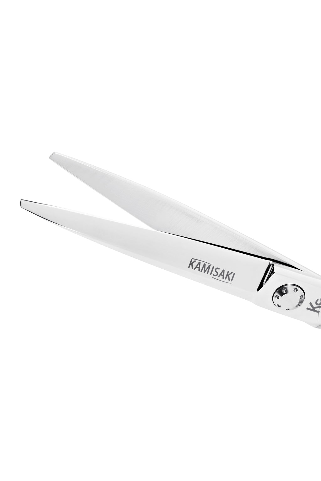 Dettaglio lame compatte in acciaio al cobalto delle forbici Kirei-Line Finesse, ideali per point cutting e rifiniture minuziose.